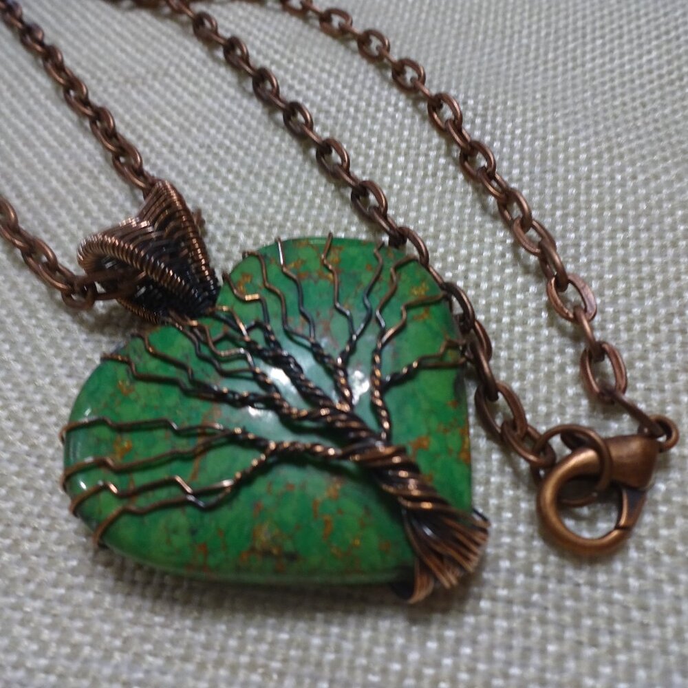 Natural GREEN TURQUOISE HEART Handmade WIRE-WRAPPED COPPER Pendant/Chain #165C